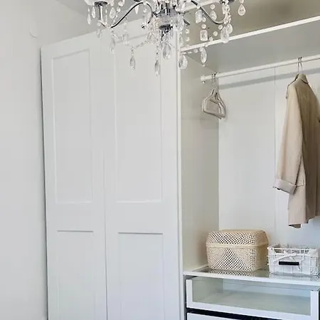 Urban Cozy Newly Renovated شقة *